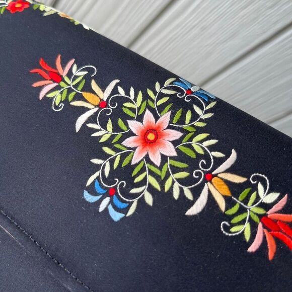 VTG 60s 70s Silk Embroidered Clutch Floral Black Evening Bag Talon Zipper Hong K - Picture 6 of 9